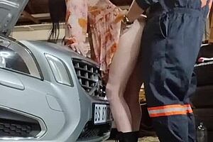 Bellajames' Car Breaks Down, No Money For Mechanic - BellaRose34 Gets Wet Tight Pussy Fucked For Cash!