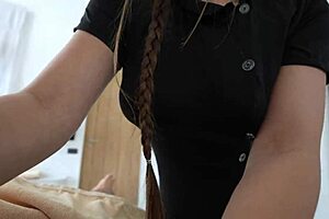 In the salon, jerking off with a masseuse who does deepthroat and uses her tight pussy for gooning practice 😈