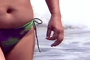 at the beach i cant hold it i masturbate hard watchin stepsons monster cock bulge omg
