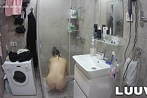 wow tattooed alice luuv showers sexy for reality show!