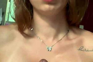 Green-eyed sister-in-law made me cum on her tits 😍💦