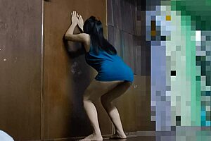 FINE BIG ASS ASIAN COLLEGE GIRL Sweats Through Home Workout!