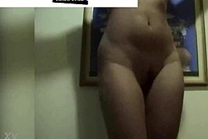 morena teen strips all clothes nude in homemade striptease close-up