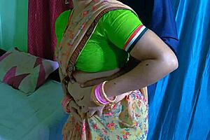 Naughty desi babi foreplay kissed fucked by brother-in-law!