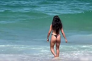 Vlog a Day at the Beach in Brazil - FabLazed