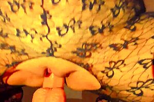 digamos que mi coño pequeñito ama ese dildo enorme?